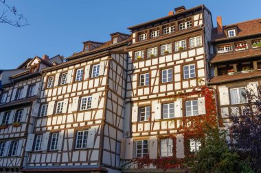 Colmar 'da dış tasarım Timber çerçeve mimari tarzı bina