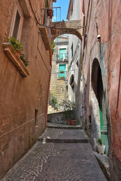 Vertical Shot Narrow Street Caiazzo Italy — Stock Photo, Image