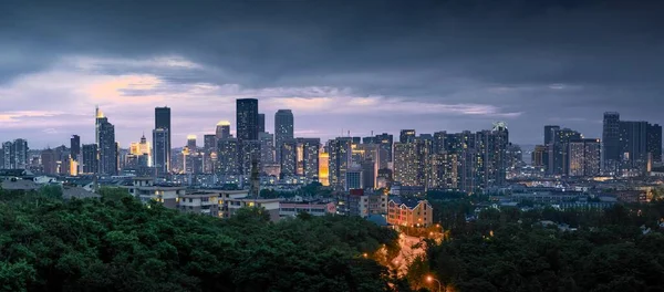 Uma Vista Aérea Panorâmica Paisagem Urbana Shanghai Huangpu Cercado Por — Fotografia de Stock