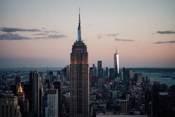 Een Stadsgezicht Van Het Wereldberoemde Empire State Building New York — Stockfoto