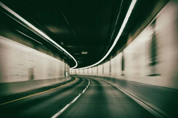 Niska Prędkość Migawki Tunelu Daje Poczucie Prędkości — Zdjęcie stockowe