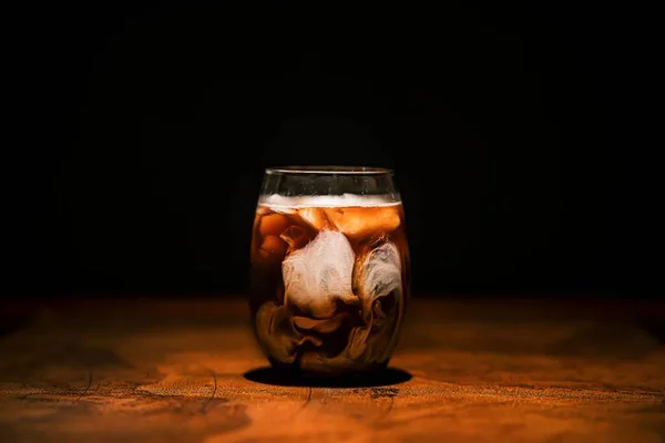 Refreshing Boozy White Russian Cocktail Vodka Cream Dark Wooden Table — Stock Photo, Image