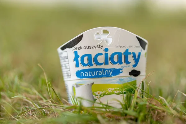 Package Polish Laciaty Brand Cream Cheese Green Grass — Stock Photo, Image