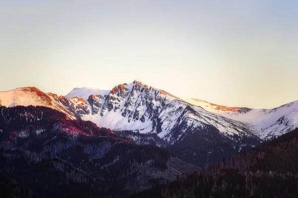 Een Prachtig Uitzicht Het Tatry Gebergte Met Zonlicht — Stockfoto