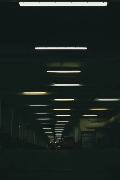 Luzes Iluminadas Estacionamento — Fotografia de Stock