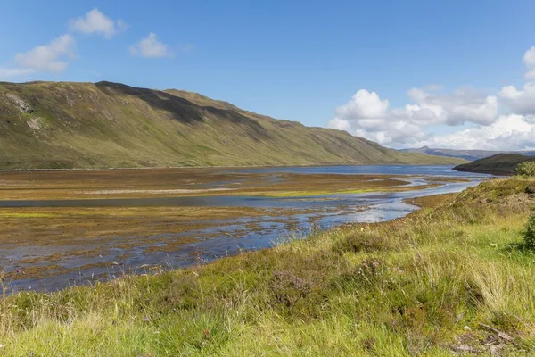 Ландшафт Мелководной Лагуны Полями Морем Остров Скай Шотландия — стоковое фото