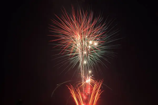 Een Kleurrijk Copyleft Vuurwerk Nachts — Stockfoto