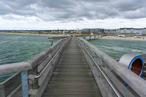 Cais Heiligenhafen Com Nova Ponte Marítima Moderna Seebruecke Mar Báltico — Fotografia de Stock