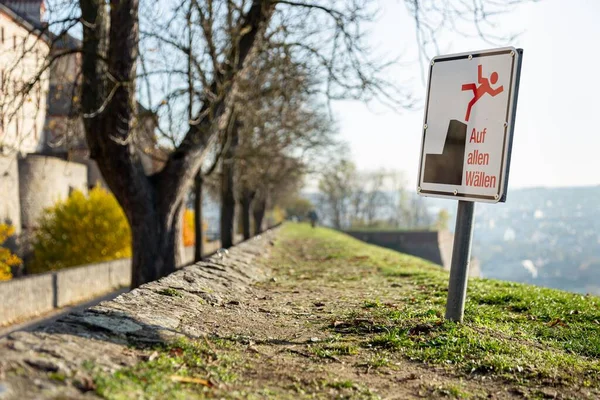 Sign German Warning Danger Falling Rampart Castle Translation All Ramparts — Stock Photo, Image