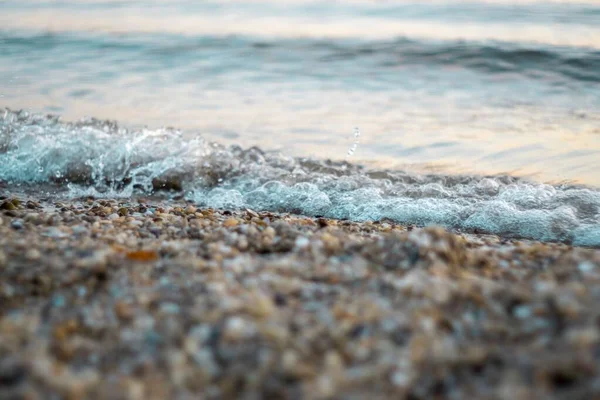 小さな海の波の閉鎖 — ストック写真