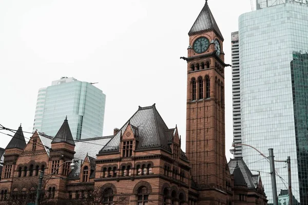 Toronto Old City Hall Pozadí Mrakodrapů Kanada — Stock fotografie