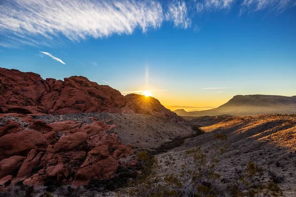 Red Rock Canyon Ulusal Koruma Alanında Manzaralı Bir Gün Doğumu — Stok fotoğraf