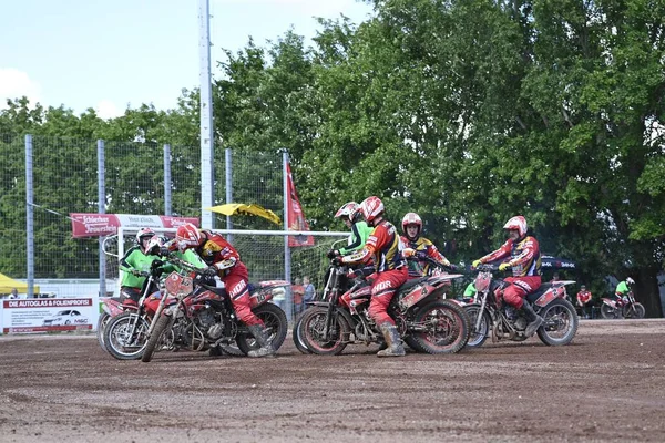 Grupo Motociclistas Competindo Durante Evento Motocicleta Cidade Halle Saxônia Anhalt — Fotografia de Stock