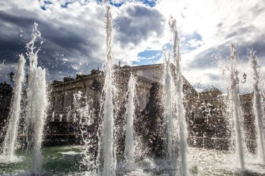 Fountain Geyser, Heykel Four Seasons ve Moskova Manege Moskova, Rusya