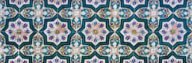 Portekiz 'deki Azulejos, tipik bir evin detayları, renkli bir geçmişi var.