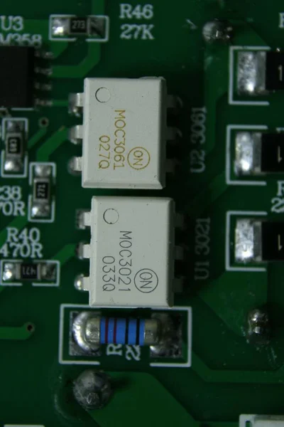 フォトフラッシュPcb上の集積回路チップの閉鎖 — ストック写真