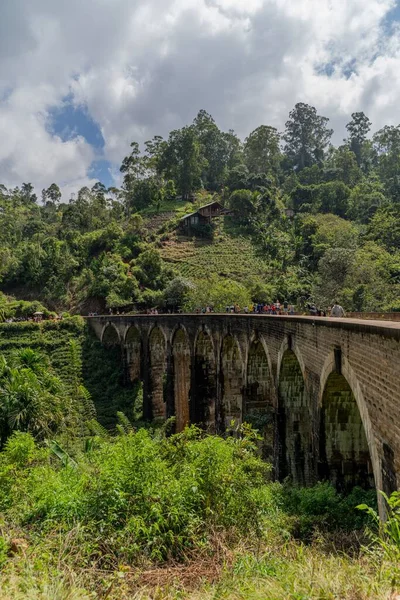 Eine Vertikale Aufnahme Der Nine Arches Bridge Sri Lanka — Stockfoto