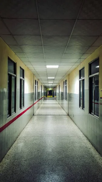 Sjukhuskorridor Med Fasansfulla Känslor — Stockfoto