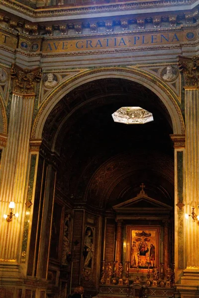 Prachtige Kunst Architectuur Van Rooms Katholieke Kerk — Stockfoto