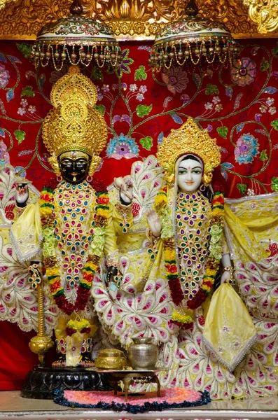 Hermoso Ídolo Del Señor Dentro Del Templo Nilkanthdham Complejo Religioso —  Fotos de Stock