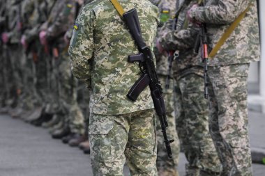 Ukrayna ordusunun askeri (Ukrayna)