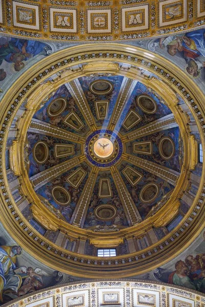 Prachtige Kunst Architectuur Van Rooms Katholieke Kerk — Stockfoto