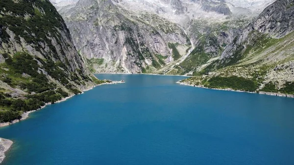 Luftaufnahme Eines Klaren Staudamms Den Bergen Von Guttannen Schweiz — Stockfoto