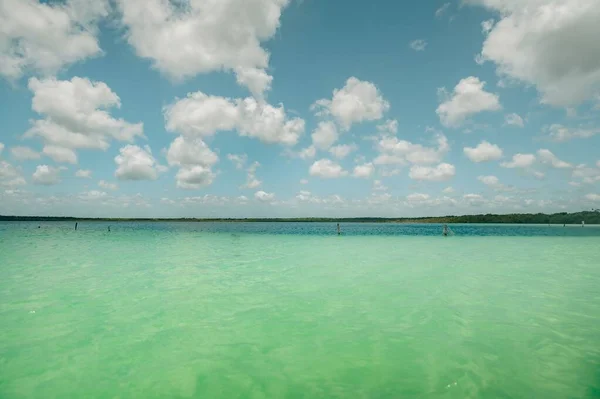 Eine Atemberaubende Aussicht Auf Die Laguna Kaan Luum Vor Blauem — Stockfoto