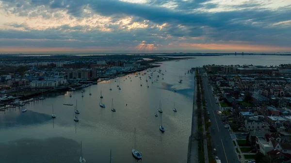 Mesmerizing View Golden Sunset City River — Stock Photo, Image