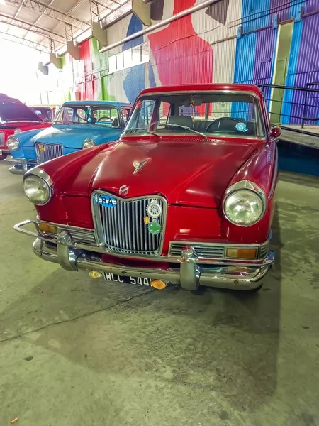 Old Red Siam Tella Riley 1500 Sedan 1959 1967 Warehouse — Stock Photo, Image