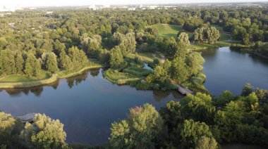 Britzer Garten, Berlin, Almanya 'nın insansız hava aracı görüntüsü