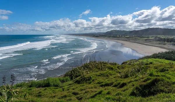 Yeni Zelanda Güneşli Bir Günde Muriwai Sahili Nin Güzel Bir — Stok fotoğraf