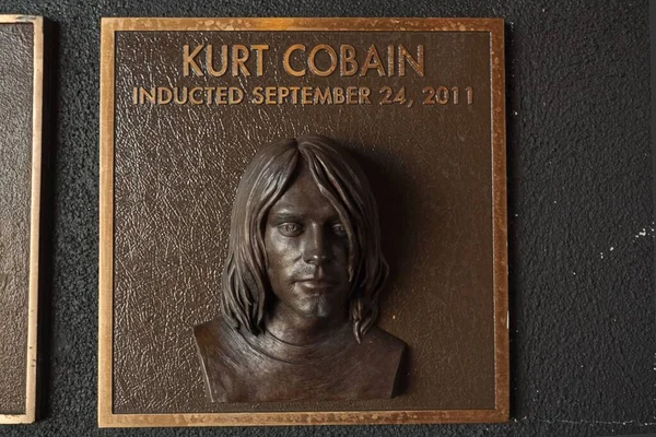 Kurt Cobains Bronsbyst Vid Guitar Centers Rock Walk — Stockfoto