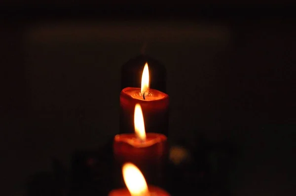 德国女修道院的三支红烛 — 图库照片