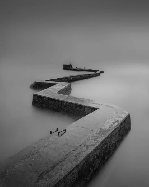 Grayscale Shot Zig Zag Pier Saint Monans Fife — стокове фото