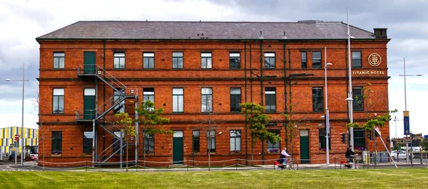 Titanic Hotel Located Titanic Quarter Belfast Northern Ireland — Stock Photo, Image