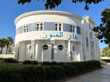Fnideq 'teki Dar Al Fun binası.