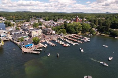 Bir gemi limanının yüksek açısı