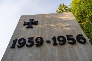 1939 ve 1956 yılları arasında Cytadela parkındaki ikinci dünya savaşı ve bağımsızlıkla ilgili anıt..