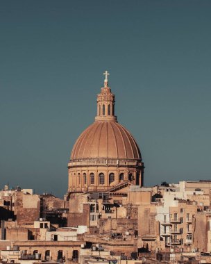 Güneşli bir sabahta Aziz Paul Katedrali 'nin kubbesi