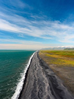 Deniz manzarası çok güzel.