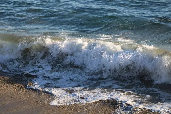 Une Vue Rapprochée Une Vague Plage — Photo