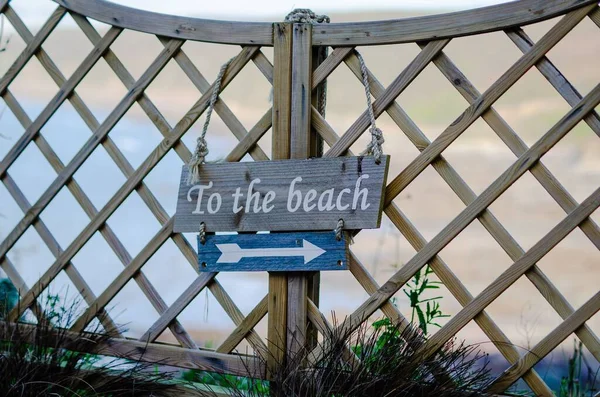 Wooden Sign Directing Path Leads Beach — Stock Photo, Image