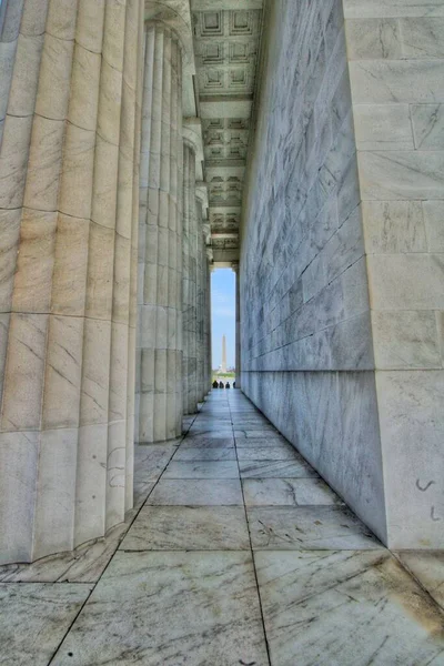 Vertical View Hallway Marble Built Building Exterior Roman Style Columns — Stock Photo, Image