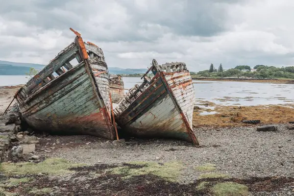 View Two Wrecked Ships Sandy Beach Sea Scotland — Stock Photo, Image