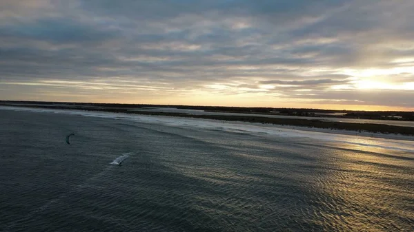 Parasailing Strand Bei Sonnenuntergang — Stockfoto