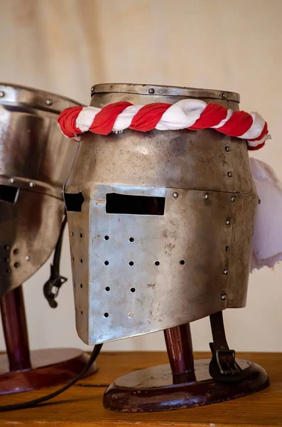 Casques Chevalier Médiéval Comme Costumes Pour Festival Reconstitution Historique — Photo