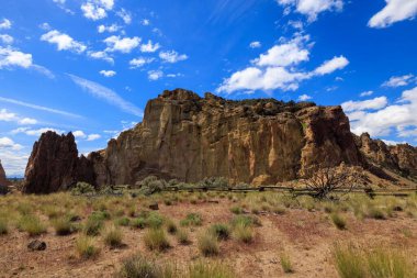 Birleşik Devletler, Oregon 'daki Smith Rock State Park' ın çarpıcı manzarası.