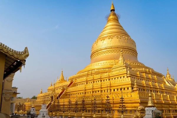 Shwezigon Pagoda Bagan Myanmar Burma — Stok fotoğraf
