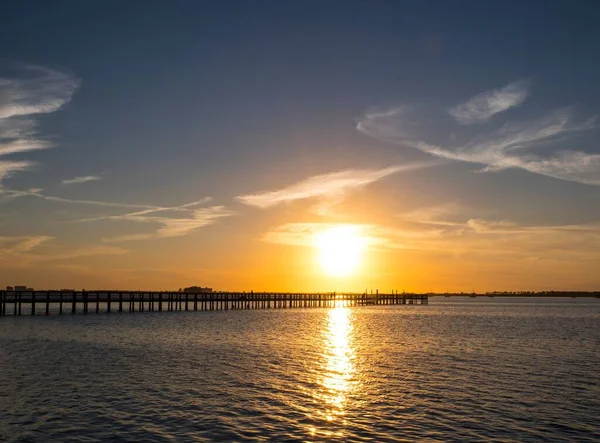 Urzekający Zachód Słońca Nad Molo Rybackim Dunedin Floryda Usa — Zdjęcie stockowe